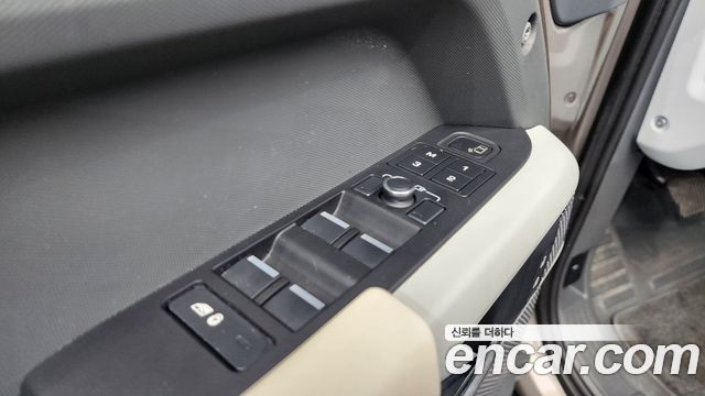 Land Rover Defender 110 D300 HSE
