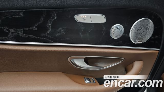 Mercedes-Benz E-Class E300 4MATIC Avnatgarde
