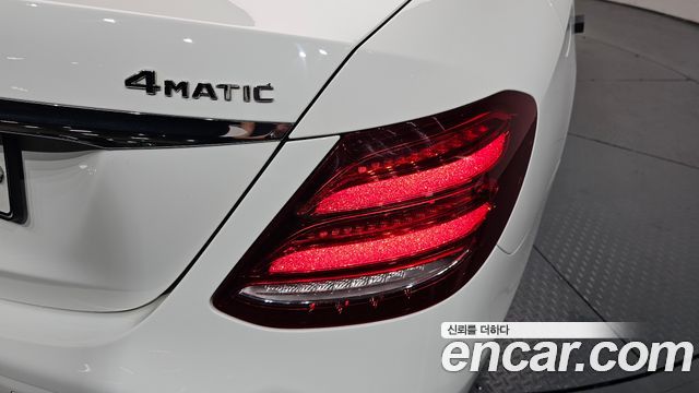 Mercedes-Benz E-Class E300 4MATIC Avnatgarde