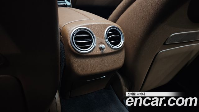 Mercedes-Benz E-Class E300 4MATIC Avnatgarde
