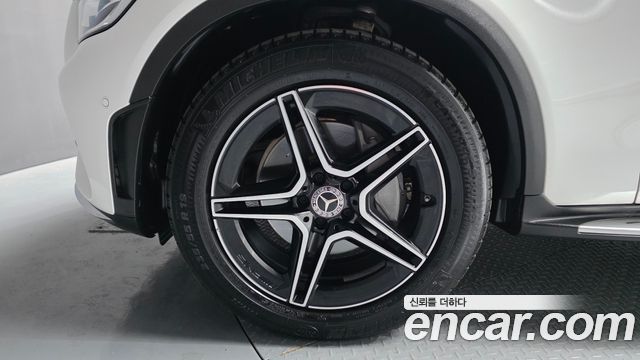 Mercedes-Benz GLC-Class GLC300 4MATIC Premium