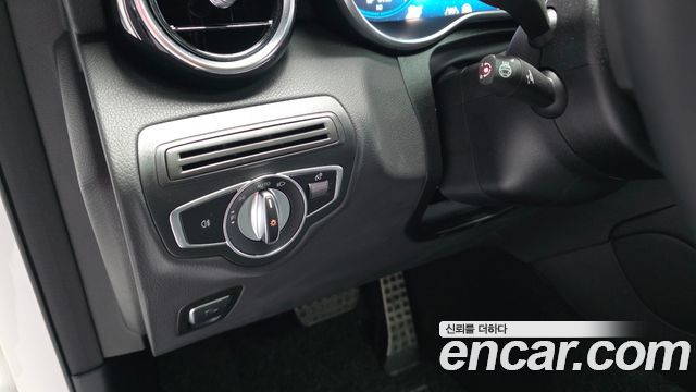 Mercedes-Benz GLC-Class GLC300 4MATIC Premium