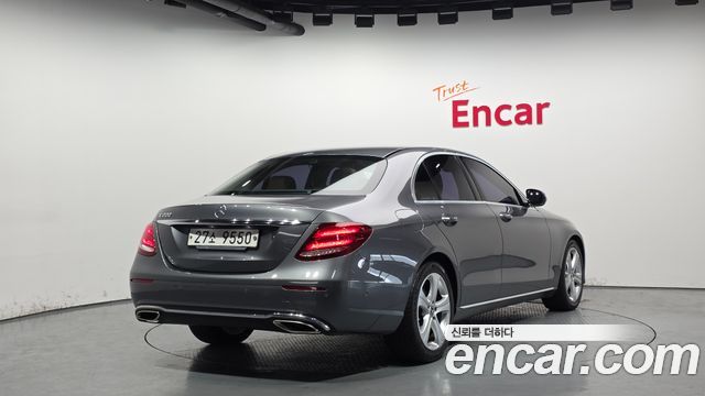 Mercedes-Benz E-Class E200 Avantgarde