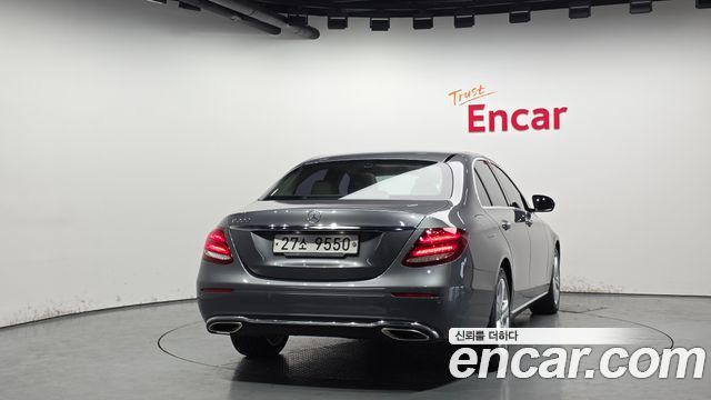 Mercedes-Benz E-Class E200 Avantgarde