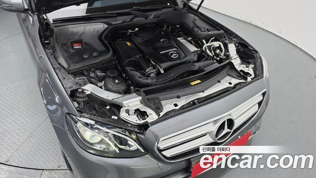 Mercedes-Benz E-Class E200 Avantgarde
