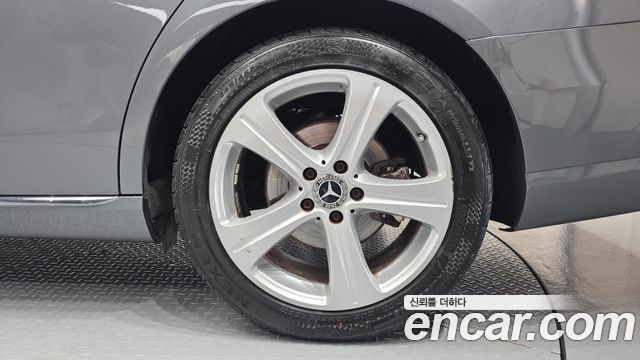 Mercedes-Benz E-Class E200 Avantgarde