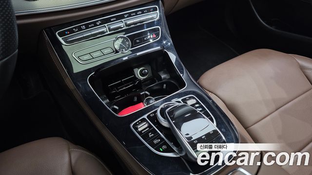 Mercedes-Benz E-Class E200 Avantgarde