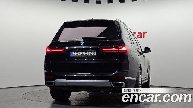 BMW X7 xDrive 40i Design Pure Excellence 7-Seater