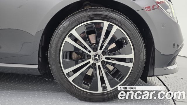 Mercedes-Benz E-Class E250 Avantgarde