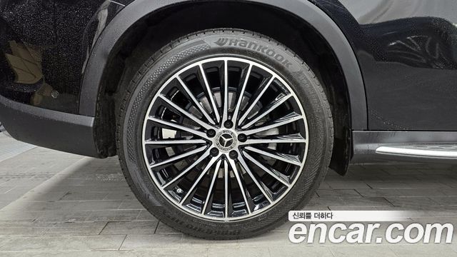 Mercedes-Benz GLC-Class GLC300 4MATIC AMG Line