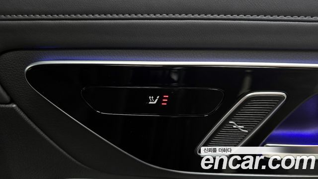 Mercedes-Benz GLC-Class GLC300 4MATIC AMG Line