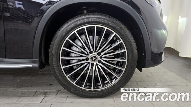 Mercedes-Benz GLC-Class GLC300 4MATIC AMG Line