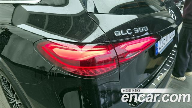Mercedes-Benz GLC-Class GLC300 4MATIC AMG Line