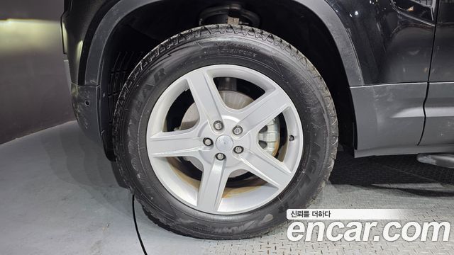 Land Rover Defender 90 D250 SE