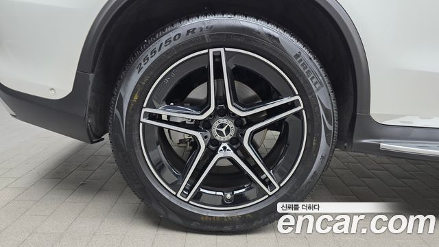 Mercedes-Benz GLC-Class GLC300 4MATIC Premium