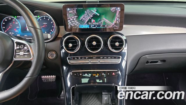 Mercedes-Benz GLC-Class GLC300 4MATIC Premium
