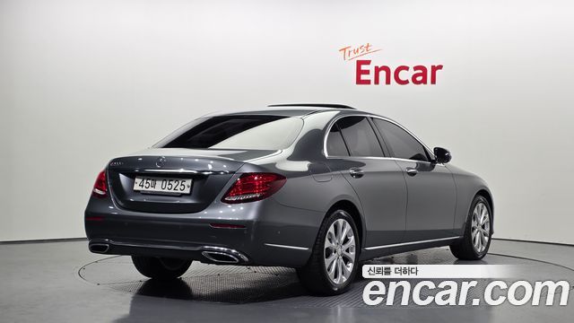 Mercedes-Benz E-Class E220d Exclusive