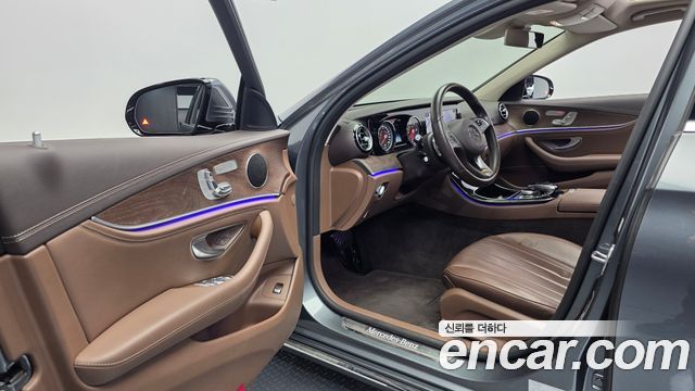 Mercedes-Benz E-Class E220d Exclusive