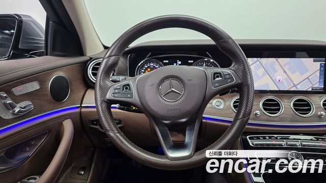 Mercedes-Benz E-Class E220d Exclusive
