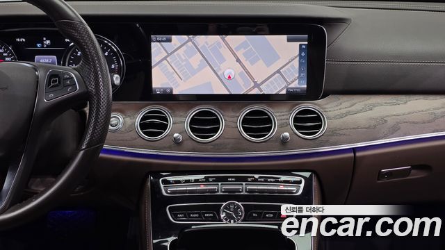 Mercedes-Benz E-Class E220d Exclusive