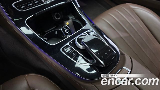 Mercedes-Benz E-Class E220d Exclusive