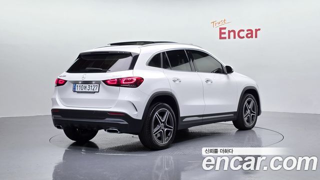 Mercedes-Benz GLA-Class GLA250 4MATIC
