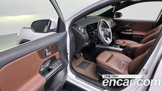 Mercedes-Benz GLA-Class GLA250 4MATIC