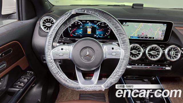 Mercedes-Benz GLA-Class GLA250 4MATIC