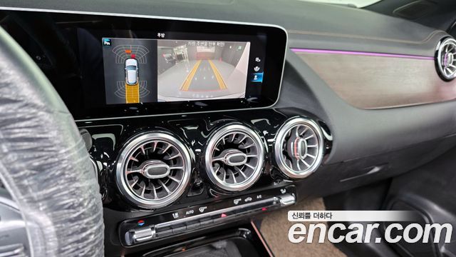 Mercedes-Benz GLA-Class GLA250 4MATIC