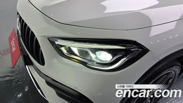 Mercedes-Benz GLA-Class GLA250 4MATIC