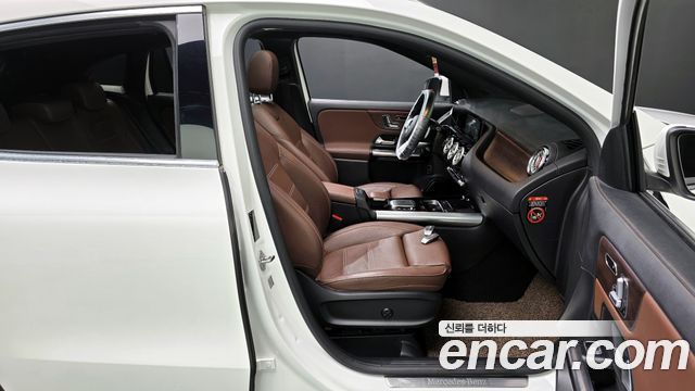 Mercedes-Benz GLA-Class GLA250 4MATIC