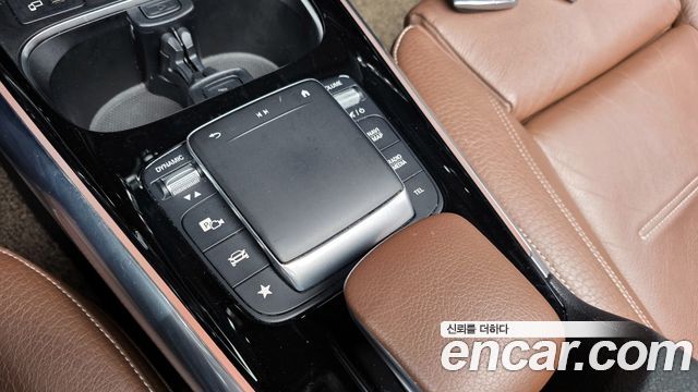 Mercedes-Benz GLA-Class GLA250 4MATIC