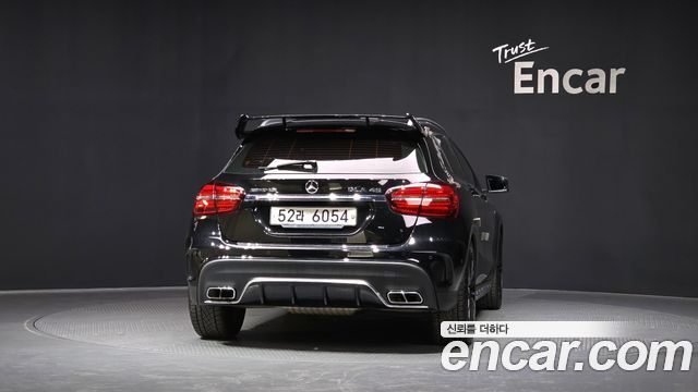 Mercedes-Benz GLA-Class GLA45 AMG 4MATIC
