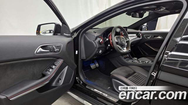 Mercedes-Benz GLA-Class GLA45 AMG 4MATIC
