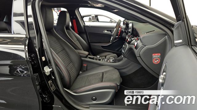 Mercedes-Benz GLA-Class GLA45 AMG 4MATIC