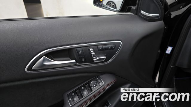 Mercedes-Benz GLA-Class GLA45 AMG 4MATIC