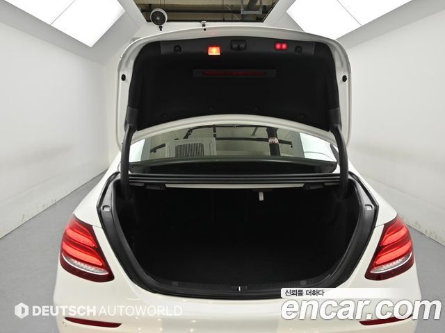 Mercedes-Benz E-Class E350d