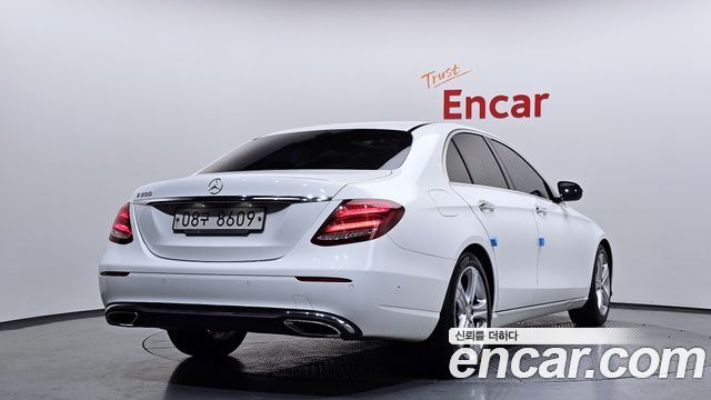 Mercedes-Benz E-Class E200 Avantgarde