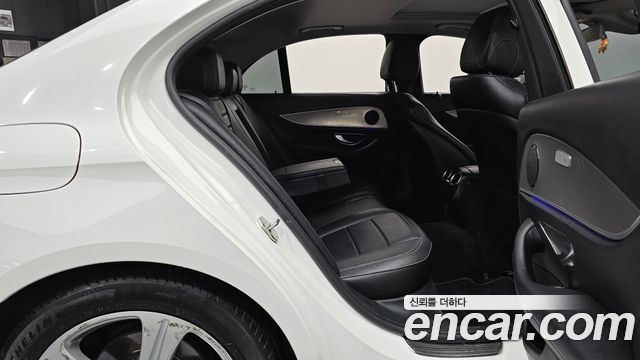 Mercedes-Benz E-Class E200 Avantgarde