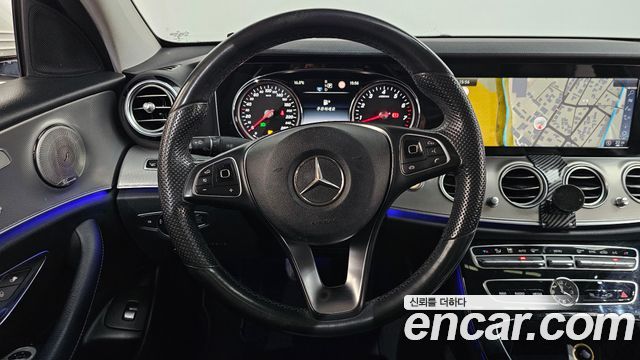 Mercedes-Benz E-Class E200 Avantgarde