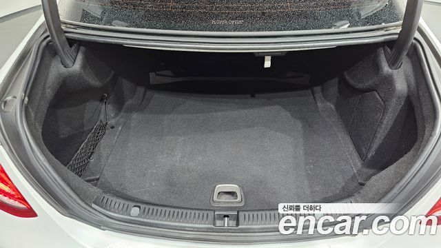 Mercedes-Benz E-Class E200 Avantgarde