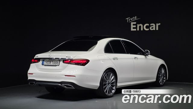Mercedes-Benz E-Class E350 4MATIC AMG Line