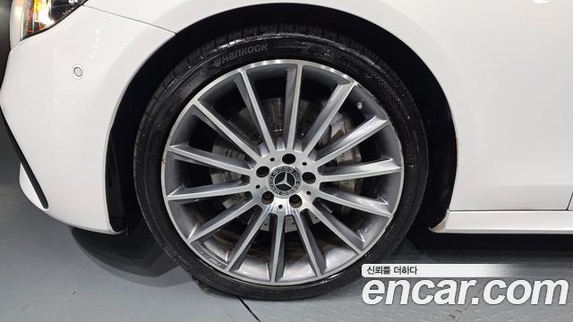 Mercedes-Benz E-Class E350 4MATIC AMG Line