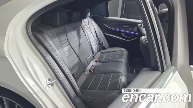 Mercedes-Benz E-Class E350 4MATIC AMG Line