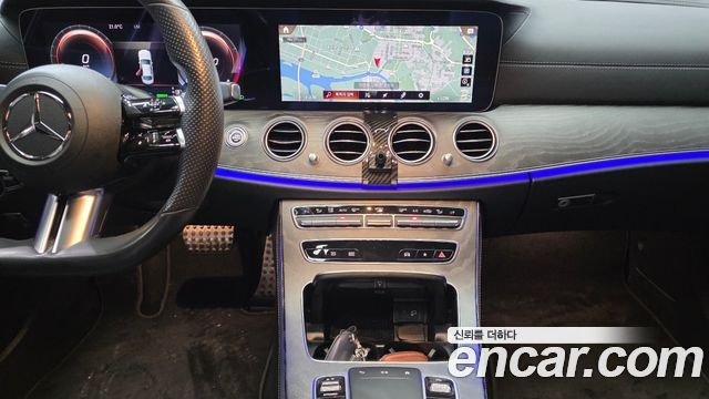 Mercedes-Benz E-Class E350 4MATIC AMG Line