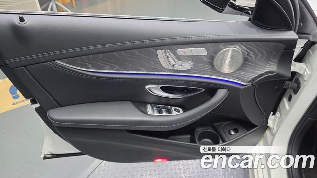 Mercedes-Benz E-Class E350 4MATIC AMG Line