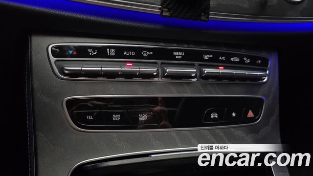 Mercedes-Benz E-Class E350 4MATIC AMG Line