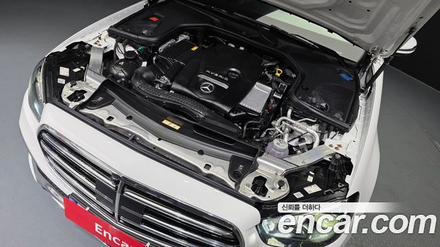 Mercedes-Benz E-Class E300e 4MATIC Exclusive