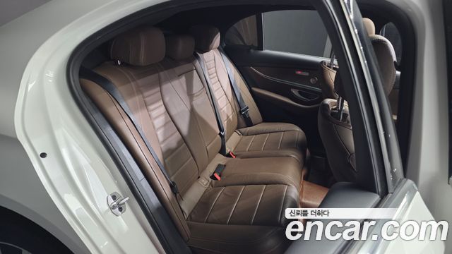 Mercedes-Benz E-Class E300e 4MATIC Exclusive