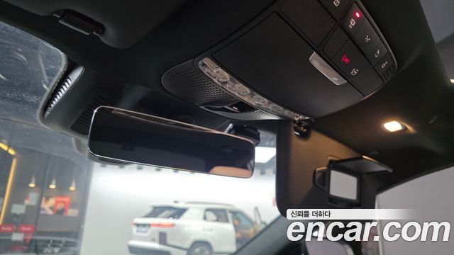Mercedes-Benz E-Class E300e 4MATIC Exclusive